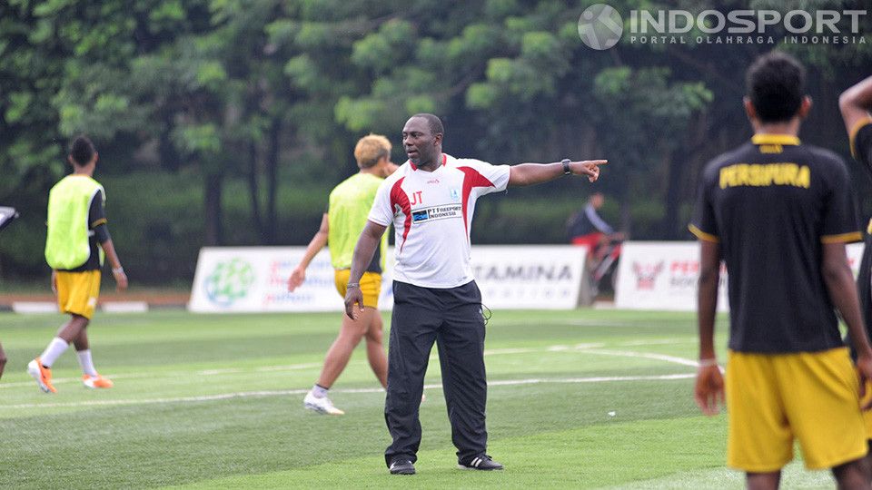 Jacksen F Tiago dalam sebuah sesi latihan bersama Persipura. Copyright: &copy; Ratno Prasetyo/INDOSPORT